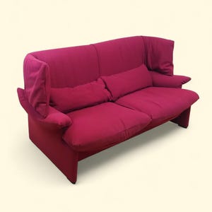 Cassina Portovenere sofa | Vico Magistretti | Legendary design with adjustable winged headrests