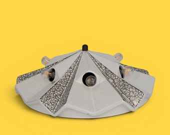 Pan Leuchten Keramik-Wandleuchte | 6-flammige Wandleuchte im Space-Age-Stil | Geometrische Deckenleuchte der 1970er Jahre | Weiße Craquelé-Glasur | Große Leuchte aus der Mitte des 20. Jahrhunderts