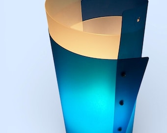 Lámpara de luz energética / Samuel Parker