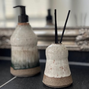Porta bastoncini profumati in ceramica | fatto a mano | smaltato bianco | design minimalista | rustico moderno