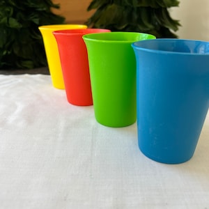 Vintage Tupperware Kids Bell Tumblers in Primary Colors / Red, Green, Yellow, Blue