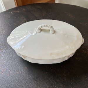 Antique White Ironstone Tureen Dish with Lid / Stained Crazed Ironstone Casserole Dish / Farmhouse Decor / Cottage Decor / Collectible
