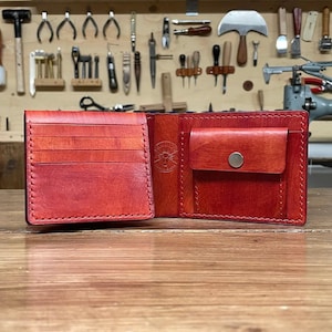 Portafoglio uomo in pelle con tasca ID, porta monete e porta banconote – Artigianale, personalizzabile, realizzato  mano in Italia