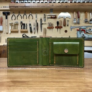 Klassische Herren-Geldbörse aus Leder mit Münzfach und Geldscheinfach – handgefertigt, anpassbar, Made in Italy