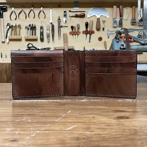 Herren-Geldbörse aus Leder mit 10 Kartenfächern und Ausweisfach, Geldscheinfach – handgefertigt, anpassbar, Made in Italy