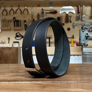 Cintura in vera pelle artigianale da 30 mm – Fatta a mano su misura – Cuoio italiano personalizzabile uomo donna
