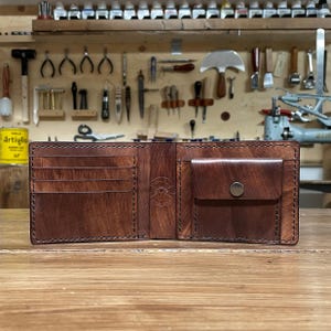 Klassische Herren-Geldbörse aus Leder mit Münzfach und Geldscheinfach – handgefertigt, anpassbar, Made in Italy