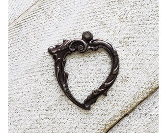 2 Vintaj Arte Metal, Heart Circlet Charm