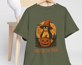 T-Shirt Trick or Tux Halloween: Geeky Spooky Pinguin