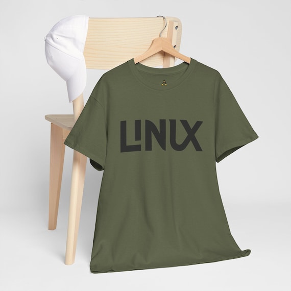 Bold Linux T-Shirt: Minimalist Design for Open Source Fans