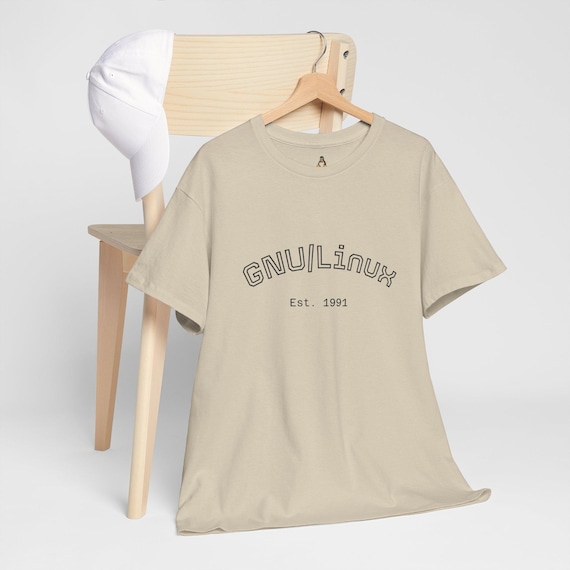 Minimalist GNU Linux T-Shirt: Free Software, Ethical Tech Gift