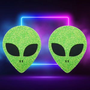 Pastillas alienígenas reactivas con luz negra