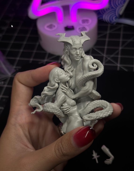 Mother of the fall 3d resin cast miniature bust