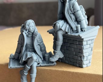 Girl Watching Stars on Roof Diorama (109mm)