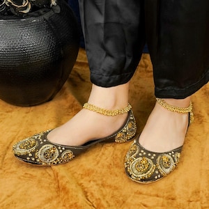Brown handmade punjabi style khussa