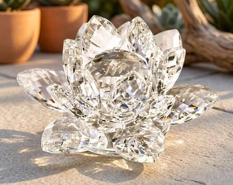 Decoratie met kristallen lotusbloem, Feng Shui prisma raamhanger, glazen lotus briefgewicht, spiritueel helende kristallen geschenk, tafeldecoratie