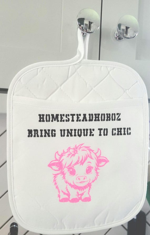 Rustic Highland Cow Pot Holders: Farmhouse Kitchen Accessories with Glitter Accents