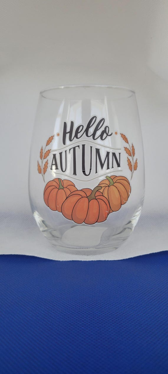 Elegant Autumn-Themed Stemless Wine Glass for Seasonal Sipping and Entertaining