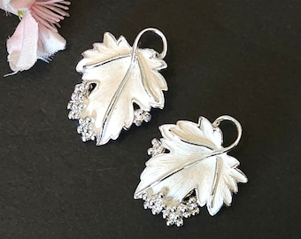 Vintage 1959 Sarah Coventry Whispering Leaves White Enamel Clip on Earrings