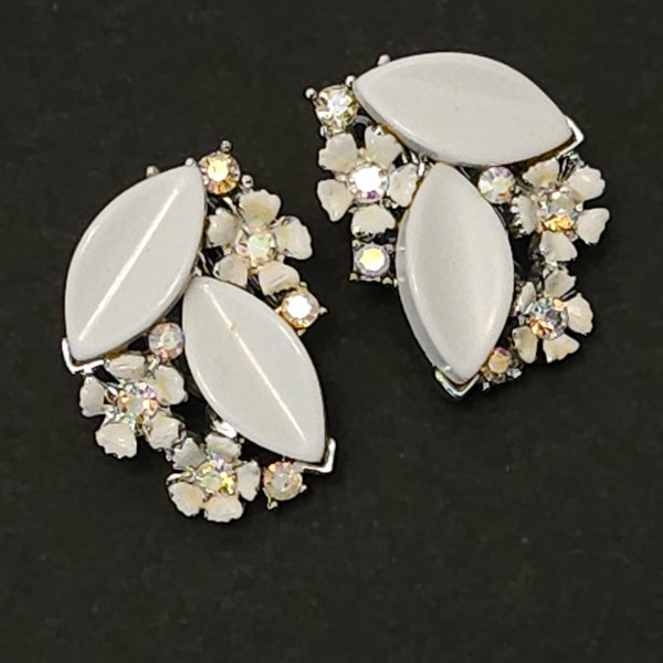 Vintage Lisner White Thermoset and Enamel Floral Earrings with Ab Rhinestones