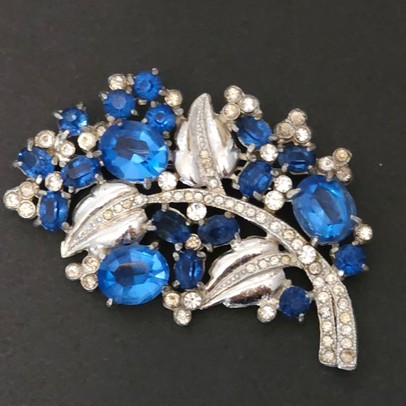 Vintage 1930s blue Rhinestone Floral Spray Brooch… - image 6