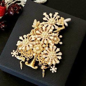 KIRKS FOLLY Layered Fairy Snowflake Christmas Tree Brooch with Ab Crystal Rhinestones & Enamel