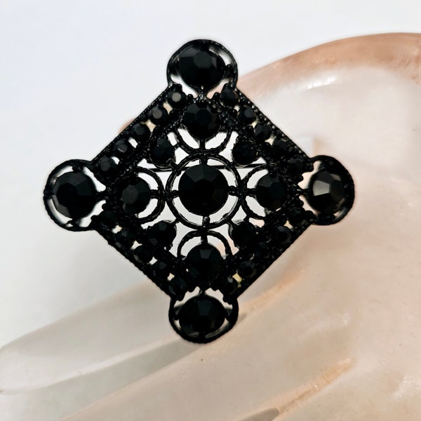 Vintage WEISS Jet Black Rhinestone Brooch with Japanned Finish.