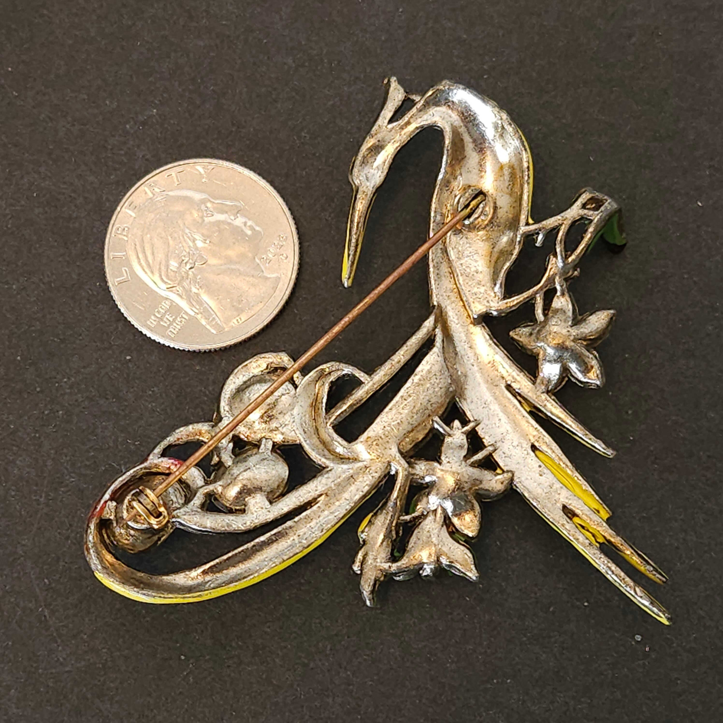 Broche Ancienne Oiseaux De Paradis En Métal Doré Laqué Noir & Rouge Avec Strass - XXème Siècle
