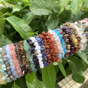 Pulsera de cristal con chips, hecha a mano con cuentas de piedras preciosas naturales, regalo para mujeres y hombres.