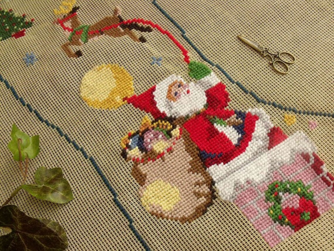 Décor Mural Sapin De Noël Vintage - Toile Plastique, Perles, Fil Blanc, Occasion
