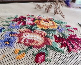 Mix Wildflowers Bunch. Vintage PREWORKED Needlepoint Canvas 23&quot;x23&quot; Flowers