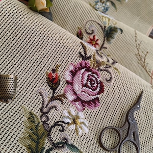 Cute pink ROSE& lily daisy wild flowers..22&quot; Long Vintage Preworked Needlepoint Canvas..vtg Needlepoint Canvas..UNIQUE vintage pillow canvas