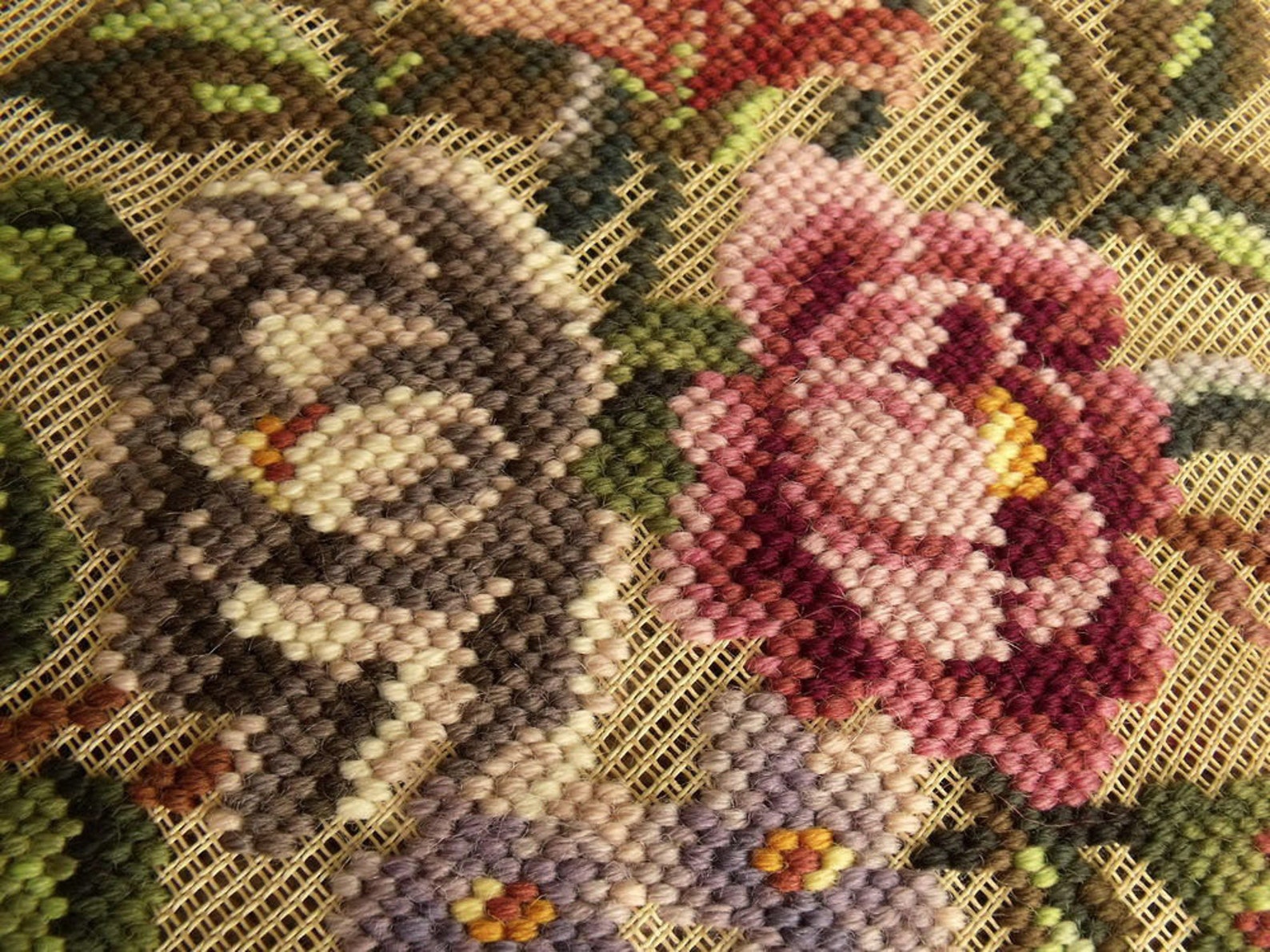 Simple Roses Pink Gray 23 Vintage PREWORKED Needlepoint Etsy