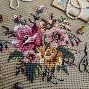 27&quot; Antique RSOES Bouquet vintage PREWORKED Needlepoint Canvas Chair Cover - SHABBY Gold Pink