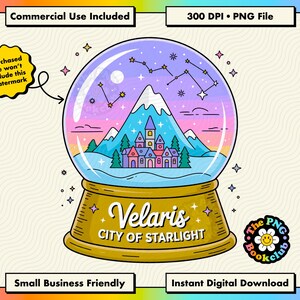 Puede incluir: Una ilustración digital de una bola de nieve con un pico nevado, un grupo de edificios y árboles de hoja perenne bajo un cielo morado con constelaciones. La base dorada muestra el texto Velaris CITY OF STARLIGHT en color blanco.