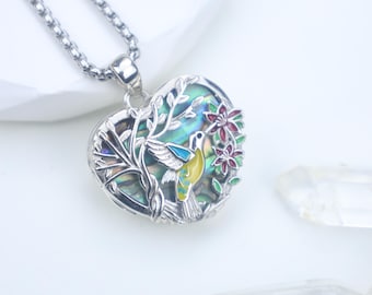 Collar con medallón de corazón de colibrí – Plata de ley 925 con concha de abulón – Colgante grabado personalizado – Regalo conmemorativo personalizado para ella