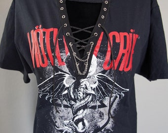 Motley Crue T-shirt met veterband: geüpcycled concert-T-shirt