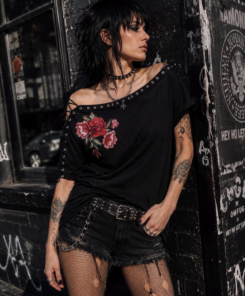 Embroidered Rose Applique Tank Top: Eyelet Lacing Pin Up Rockabilly Shirt image 2