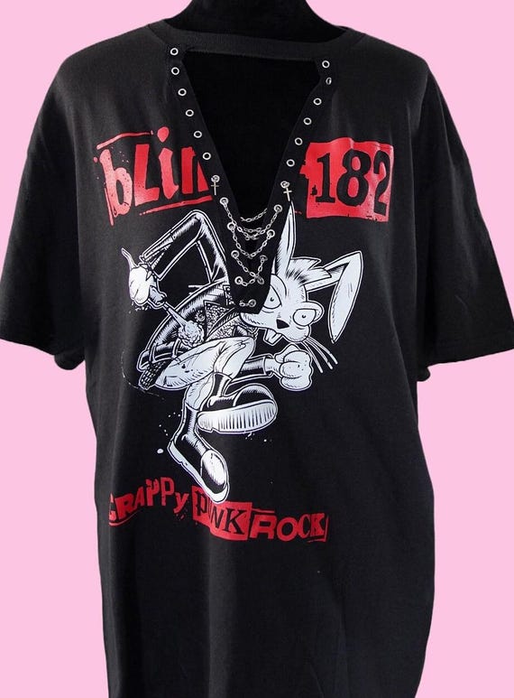 Blink 182 Lace-up Band Tee: Upcycled Concert T-shirt - Etsy