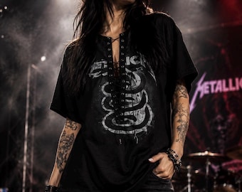 Camiseta de banda com cadarço do Metallica: camiseta reciclada para shows
