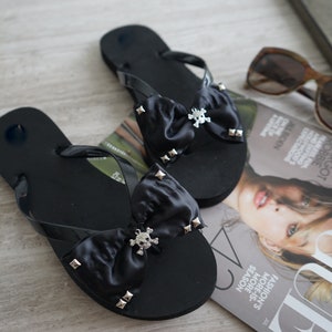 Olivia Paige - Sugar skull stud pyramids Harley skull skulls rockabilly Flip flops with bows