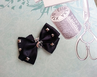 Olivia Paige - Rockabilly Pin up satinKitty bow with studs