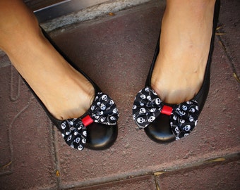 Olivia Paige - Halloween  Bows skulls skeleton shoe Clips on flats flip flops