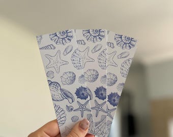 Blue Beach Shells Bookmark: Illustrated Summer Book Accessory