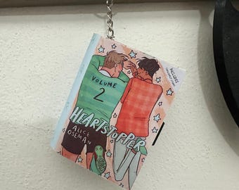 Heartstopper Mini Keychain Book Volume 2 – DIY Box Inspired by the Netflix Series | Handmade Fan Merch