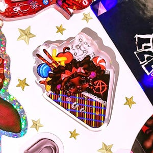 Spider Punk / Hobie Brown crepe pin