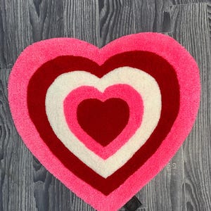 Heart Shaped Boho Rug – Pink Red White Tufted Accent Carpet | Cute Valentine’s Day Decor | Soft Aesthetic Bedroom Floor Mat
