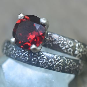 Gothic Garnet Bridal Set, Natural Red Stone Engagement Ring, Personalised Wedding Set, Flower & Leaf Pattern Oxidised Silver Wedding Band