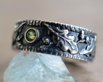 Peridot Wedding Band, Mens Oxidised Sterling Silver Oak Leaf & Acorn Ring, Natural Green Stone, Druid Pagan Jewelry