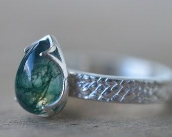 Moss Agate Ring, 925 Silver Dragon Scale Band, Teardrop Natural Crystal, Custom Engraving, Women's Gemstone Statement Jewelry